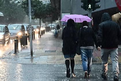 Άνοδος της θερμοκρασίας με τοπικές βροχές και καταιγίδες