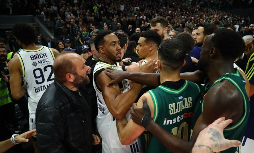 Σύρραξη στο φινάλε του θρίλερ, προκάλεσε ο Μπόλγντουιν, έχασε την ψυχραιμία του ο Λεσόρ