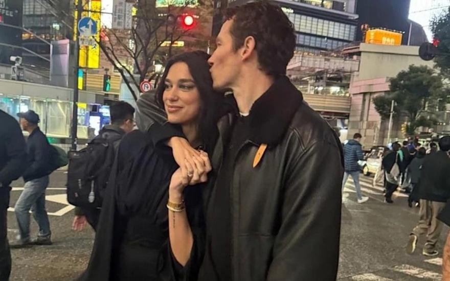 Dua Lipa-Callum Carter: Επεισόδιο και σύγκρουση με paparazzi έξω από εστιατόριο στο Παρίσι