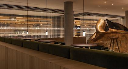 Sold out έναν μήνα πριν: Πώς ο Άγιος Βαλεντίνος έγινε η τοπ βραδιά των εστιατορίων