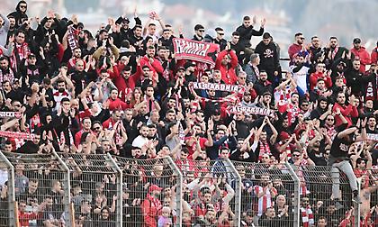 «Κοκκινίζει» η Λιβαδειά, άνοιξε άλλη μία θύρα για τους φίλους του Ολυμπιακού