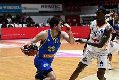 Πέρασε με φόρα από την Πάτρα το Περιστέρι βυθίζοντας ακόμη περισσότερο τον Προμηθέα