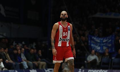 Φουρνιέ: «Καλό ματς σε μια δύσκολη ατμόσφαιρα - Αφιερώνω την εμφάνισή μου στη γυναίκα μου»