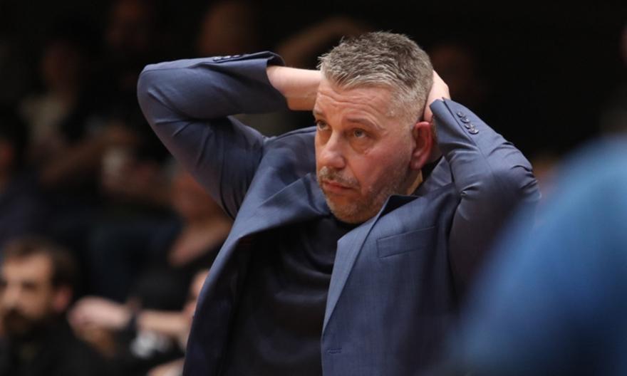 Ξέσπασε ο Παπαθεοδώρου: «Αν κάνεις τα παιδάκια να κλαίνε, δεν σε φοβάμαι ούτε εγώ ούτε το Μαρούσι»!