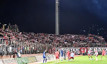 Εκπληκτική ατμόσφαιρα των οπαδών του Ολυμπιακού πριν τη μάχη με τον Λεβαδειακό