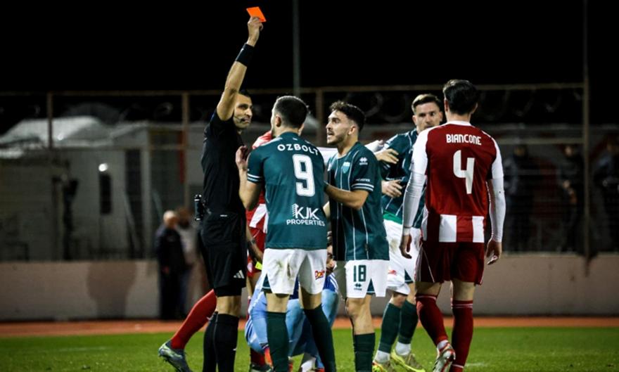 Λεβαδειακός: Πολλά παράπονα για τη διαιτησία με Ολυμπιακό - Περιμένει την αντίδραση των αρμόδιων