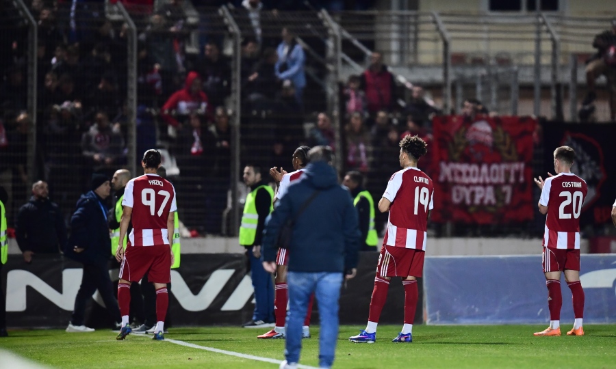 Ολυμπιακός: Συγγνώμη από τους παίκτες, τους τα έψαλλαν οι οπαδοί