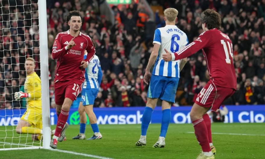 Σίφουνας η Λίβερπουλ, «καθάρισε» την Μπράιτον και πέρασε στους «16»