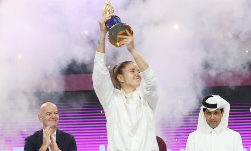 Έβαλε τέλος στην αναμονή των 6,5 χρόνων και ανέβηκε στην κορυφή της Ντόχα η Μούχοβα