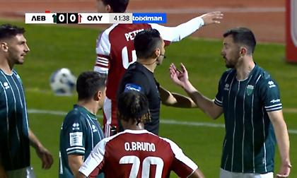 Αλλοίωσε το ματς υπέρ του Ολυμπιακού στη Λιβαδειά ο Φωτιάς!