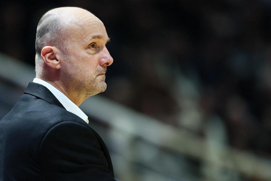 Ζντοβτς: «Φτάσαμε Φλεβάρη για να κάνουμε μια κακή εμφάνιση, συγγνώμη από τον κόσμο μας»