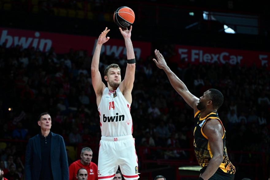 Βεζένκοφ: «Βελτιωμένη η ΑΕΚ, όποιος νομίζει ότι θα είναι εύκολο είναι γελασμένος»