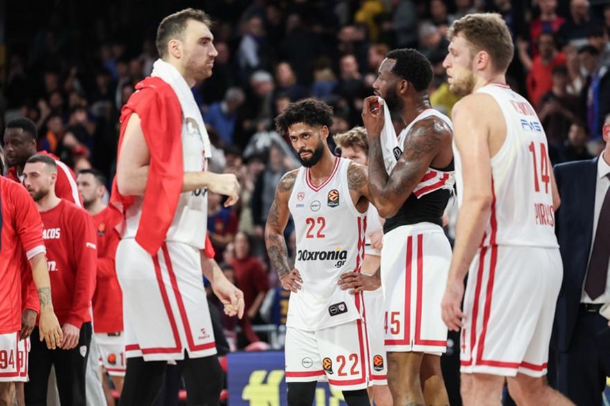 Ολυμπιακός: Με Μιλουτίνοφ αλλά χωρίς Χολ απέναντι στην ΑΕΚ