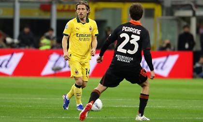 Αλύγιστη Κόμο, στο -7 η Μίλαν από την κορυφή