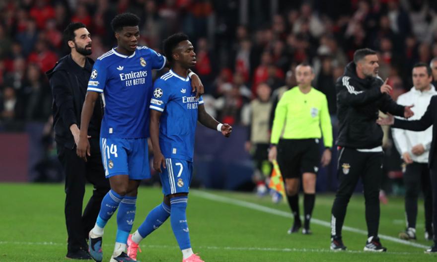 Βινίσιους: «Οι ρατσιστές είναι πάνω απ' όλα δειλοί, όμως έχουν την προστασία άλλων»