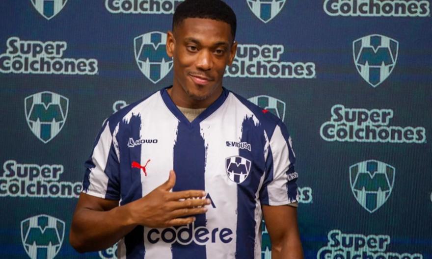 Νοκ άουτ με πρόβλημα στον ώμο ο Μαρσιάλ