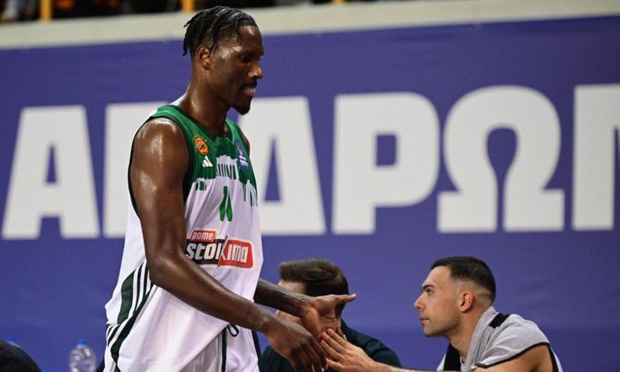 Πετρίδης: «Ενθαρρυντική η παρουσία σε άμυνα και επίθεση του Χέιζ Ντέιβις»