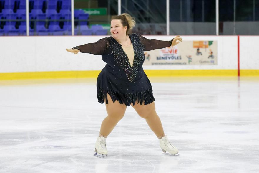 Άφησε το πατινάζ στα 20 και επέστρεψε στα 42: Η ιστορία της Sandra Gabriel που συγκινεί