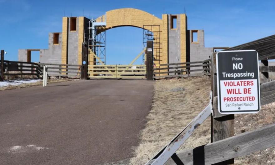 Έρευνα στο Νέο Μεξικό για καταγγελία περί ταφής δύο κοριτσιών στο ράντσο του Έπσταϊν