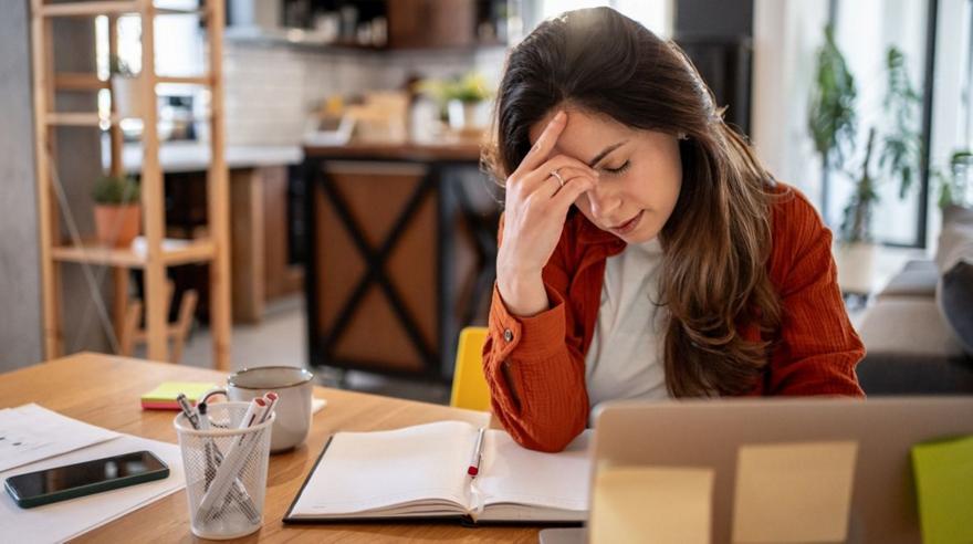 Τι φταίει όταν νιώθουμε χρόνια κόπωση, με βάση έναν ειδικό