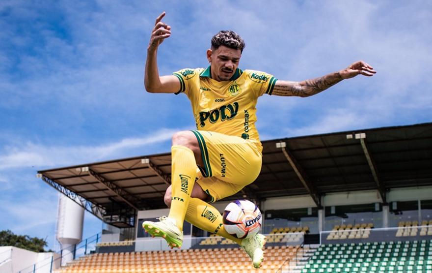 Συνεχίζει στη Μιρασόλ την καριέρα του ο Τικίνιο