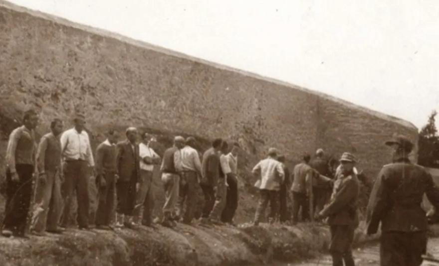 Μενδώνη: «Αυθεντικές οι φωτογραφίες της Καισαριανής - Τις αγοράζει το ΥΠΠΟ»