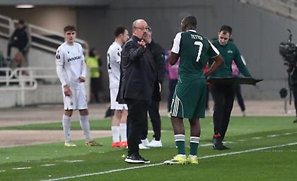 Μπενίτεθ: «Προσπαθούμε να δημιουργήσουμε έναν τρόπο για να παίζουμε σε κάθε ματς»