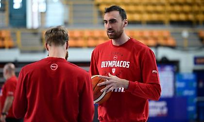 Έκπληξη από Μπαρτζώκα - Μιλουτίνοφ και Τζόουνς στην 12άδα του Ολυμπιακού!