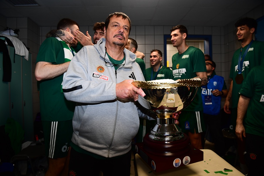 Ο άνθρωπος που τα άλλαξε σχεδόν όλα, το κοουτσάρισμα του Αταμάν και τα λάθη του Μπαρτζώκα