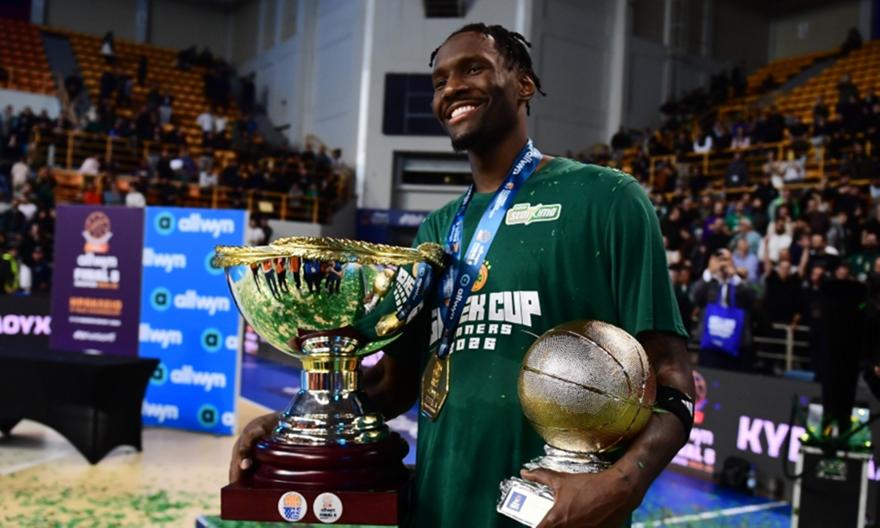 Χέιζ-Ντέιβις: «Κανένας δεν νοιάζεται για τον ΜVP, μας ενδιαφέρει μόνο η νίκη - Ευχαριστώ τον Γιαννακόπουλο που με έφερε»