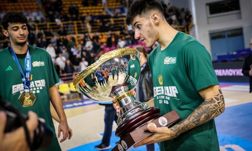 Καλαϊτζάκης στον bwinΣΠΟΡ FM: «Το χρωστούσαμε σε εμάς και τον κόσμο - Ταίριαξε γάντι στην ομάδα ο Χέιζ-Ντέιβις»