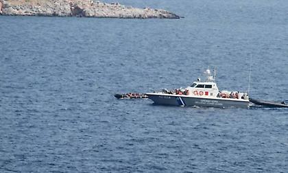 Καταδίωξη ανοιχτά της Λέρου - Συνελήφθη 27χρονος διακινητής, εντοπίστηκαν 28 μετανάστες