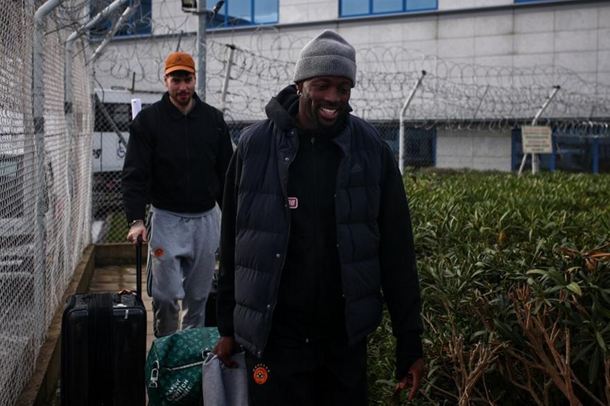 Επέστρεψε στην Αθήνα ο Παναθηναϊκός AKTOR με το 22ο Κύπελλο στις αποσκευές