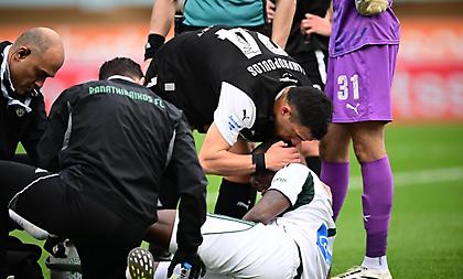 Ο Τετέι γλίτωσε τη ζημιά σε φάση που ο Λαμπρόπουλος παραδέχθηκε το φάουλ αλλά ο Κατσικογιάννης… δεν είδε κάτι!