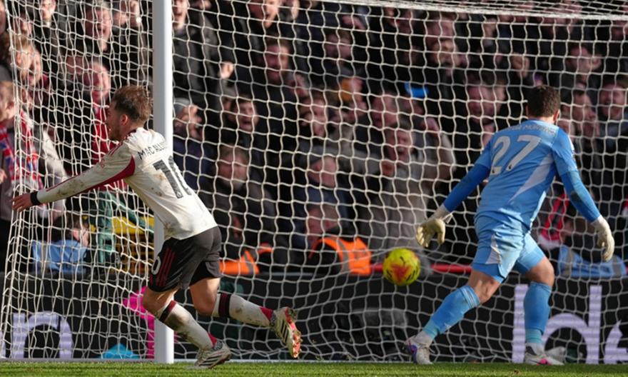 Του ακύρωσαν γκολ στο 90', τους… τιμώρησε στο 97' ο ΜακΆλιστερ και η Λίβερπουλ έφυγε με τεράστιο διπλό από το Νότιγχαμ!