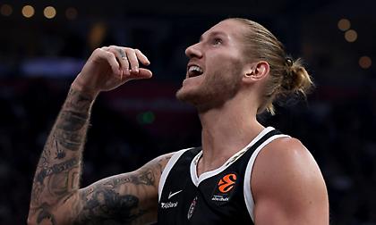 Επισημοποίησε την επιστροφή του Οσετκόφσκι η Παρτίζαν