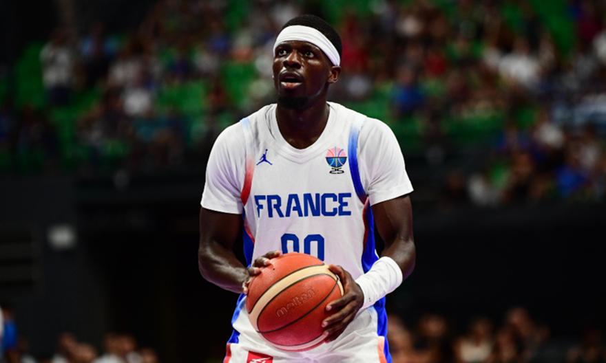 Κατηγορηματική διάψευση από Φρανσίσκο και Ραζνάτοβιτς για τα περί συμφωνίας με την Μπαρτσελόνα