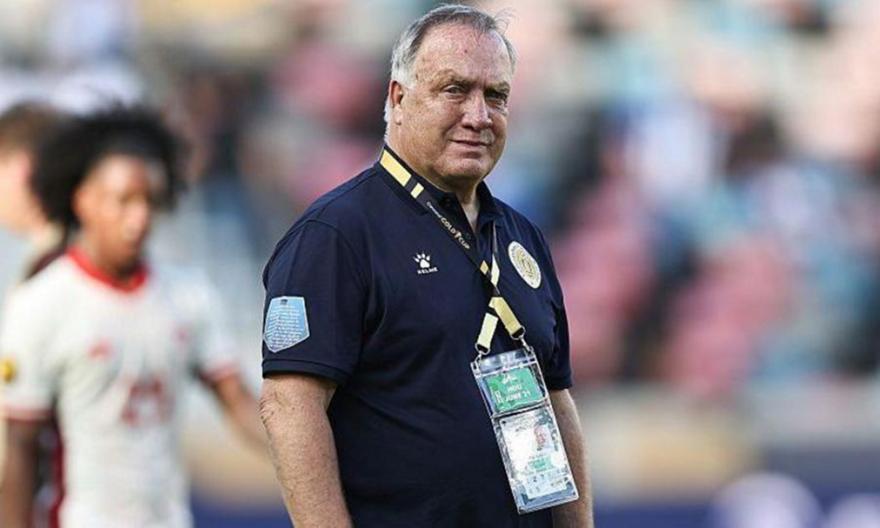 Παραιτήθηκε από το Κουρασάο πριν το Μουντιάλ ο Άντβοκαατ για λόγους υγείας της κόρης του