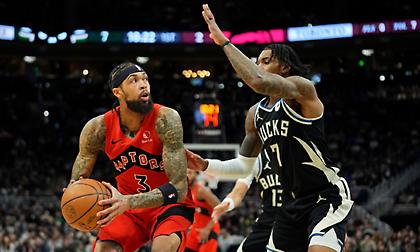 Βαριά εντός έδρας ήττα για τους Μπακς κόντρα στους Ράπτορς