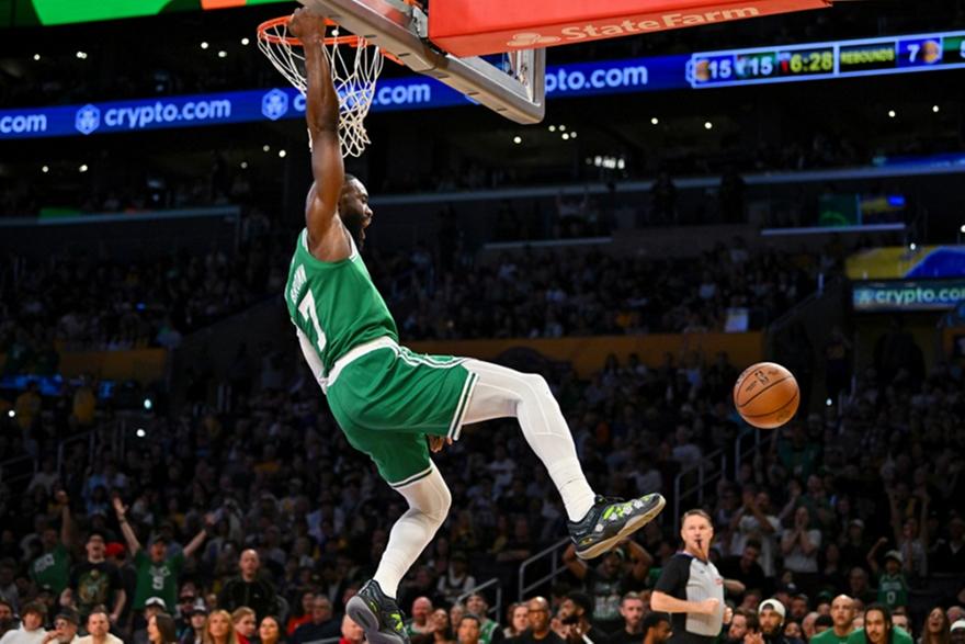 Θρίαμβος των Σέλτικς κόντρα στους Λέικερς, σαρωτικοί στη Μινεσότα οι Σίξερς