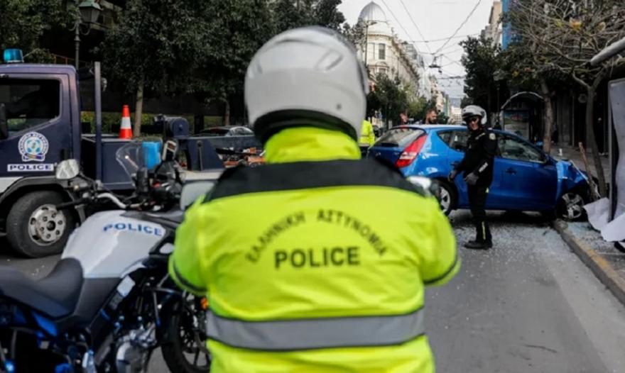 Διακοπή της κυκλοφορίας λόγω καθίζησης στην οδό Γερανίου στην Ομόνοια