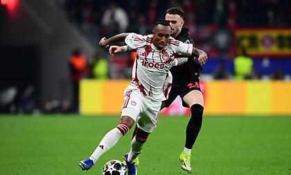 Μεγάλη ευκαιρία για τον Ολυμπιακό: Ξαφνικό σουτ του Ζέλσον, έδιωξε δύσκολα ο Μπλάσβιχ