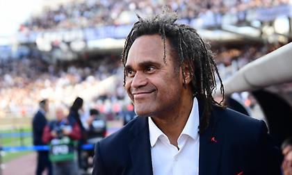 Καρεμπέ για τους 4.000 φίλους του Ολυμπιακού στην BayArena: «Αισθανόμαστε σαν στο σπίτι μας»