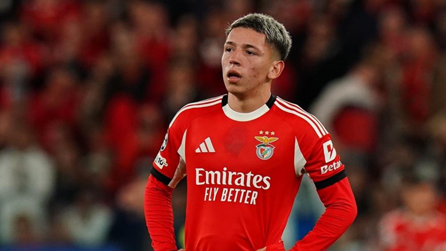 Καταχειροκροτήθηκε ο Πρεστιάνι από τον κόσμο κατά την αναχώρηση της Μπενφίκα για Μαδρίτη