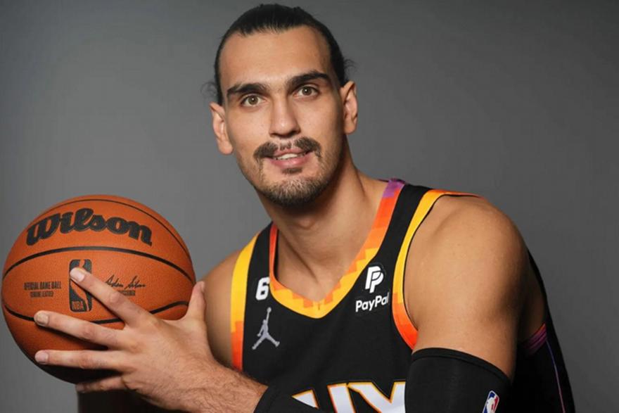 Σάριτς: «Περιμένω να παίξω σε ομάδα Ευρωλίγκας»