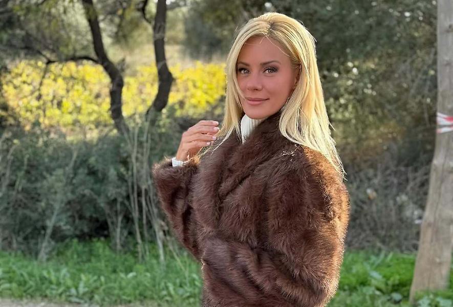 Ζέτα Μακρυπούλια: Η εξομολόγηση για τις ανασφάλειες, τις κρίσεις πανικού και τη μητρότητα