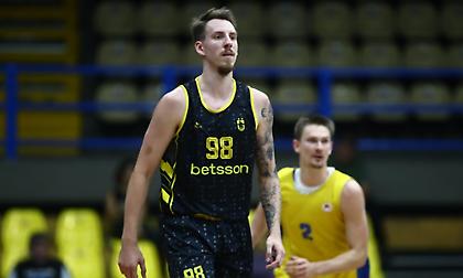 Με μόλις οκτώ παίκτες και χωρίς Μίλιτσιτς η προπόνηση του Άρη Betsson