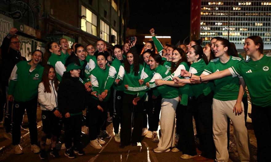 Τρέλα στη Λεωφόρο για τα κορίτσια του τελικού – Αποθέωση για τις πράσινες «αμαζόνες»!