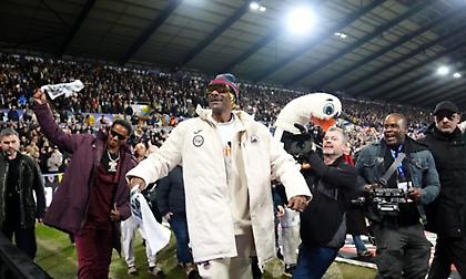 Αποθεώθηκε ο Snoop Dogg στην πρώτη του εμφάνιση στο γήπεδο ως συνιδιοκτήτης της Σουόνσι