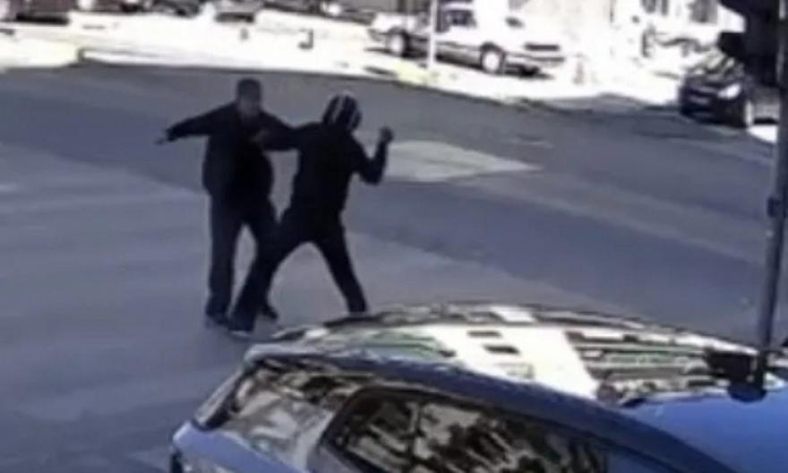 Ποινική δίωξη σε 51χρονο διανομέα για κακούργημα μετά τη συμπλοκή με ηλικιωμένο στα Πατήσια